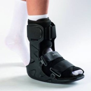 Tutore basso fisso per tibio tarsica gibaud ortho walker taglia 2