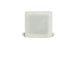 Medicazione non adesiva sterile composta da uno strato assorbente in fibra di alginato 1 strato di carbone attivo tra 2strati di