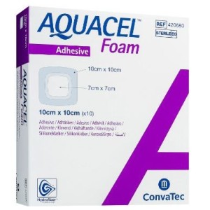 Medicazione sterile in schiuma di poliuretano idrocellulareaquacel ag foam non adesiva assorbente 10x10 cm 10 pezzi