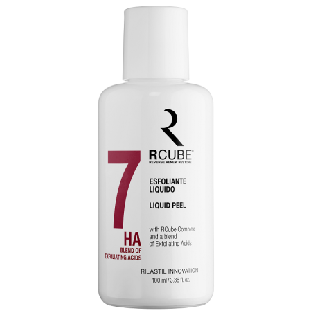 Esfoliante viso con 7 acidi che favorisce il rinnovamento cutaneo e migliora macchie, imperfezioni e rugosità.