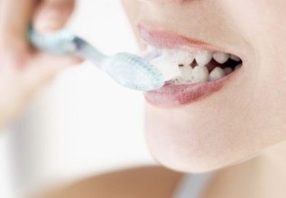 Gengive che sanguinano? Cause e rimedi efficaci